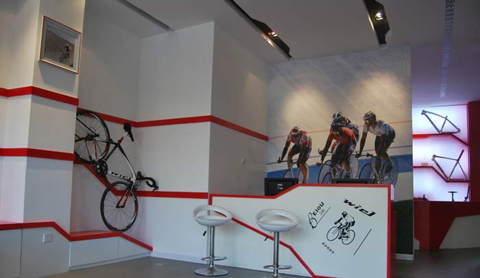 贝欧自行车专卖店前台接待区装修设计案例效果图