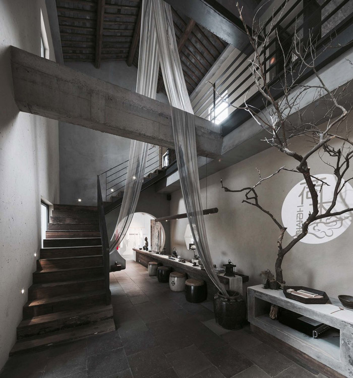 中式古典办公室楼梯装修设计效果图